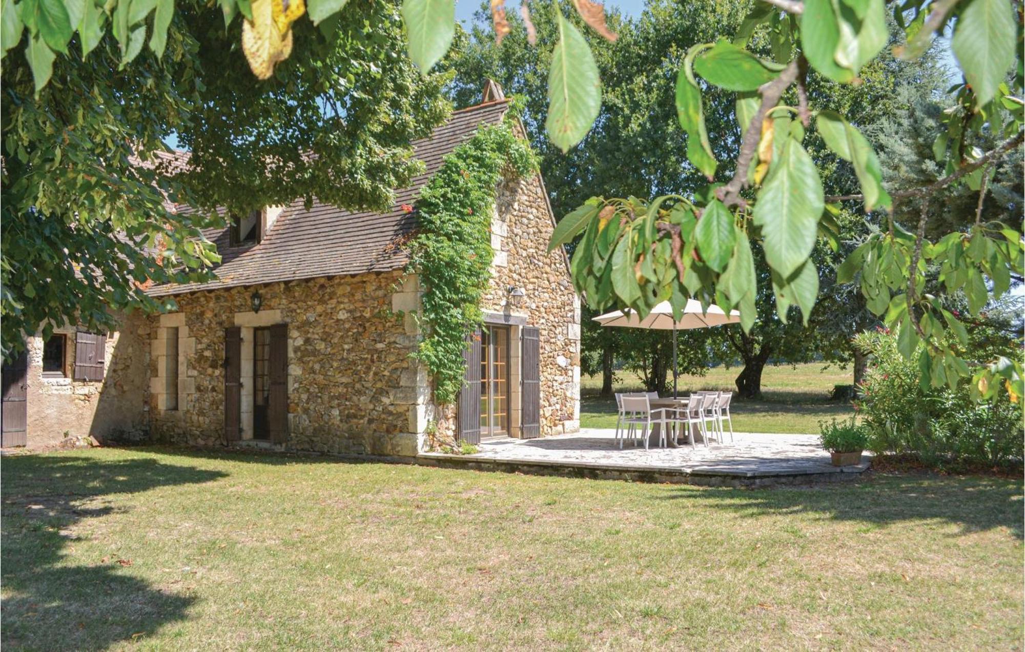 Awesome Home In Campsegret Buitenkant foto